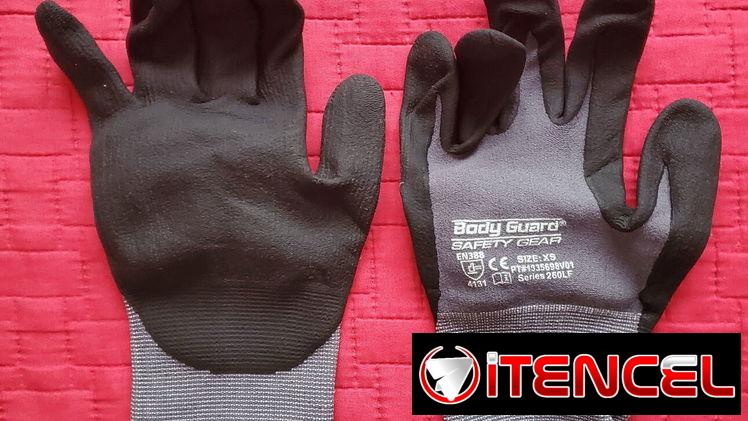 Guantes Engomados