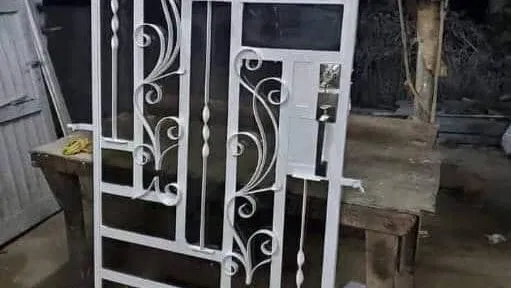 Puertas, ventanas y rejas con mensajeria gratis en la Habana, Centro Habana