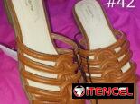 Sandalias americanas, únicos pares