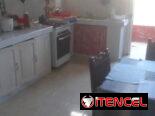 Espectacular casa en Kohly con 4 cuartos y grandes jardines a la venta!!!!