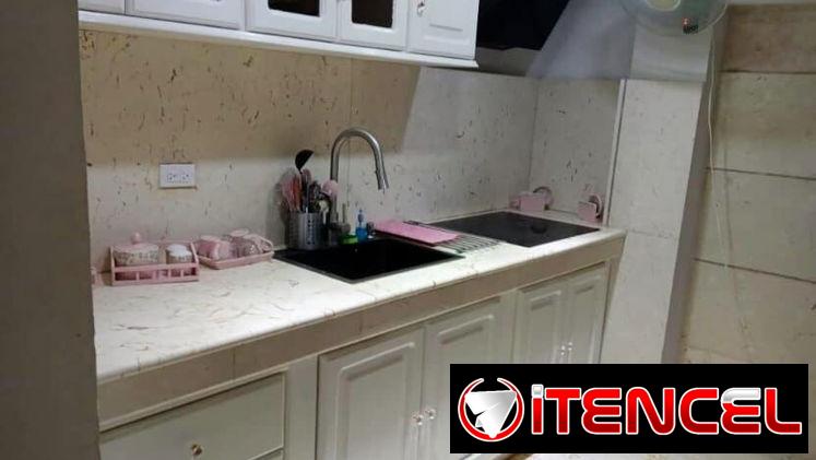 Se renta apartamento de 3 habitaciones en la Habana Vieja. 54026428