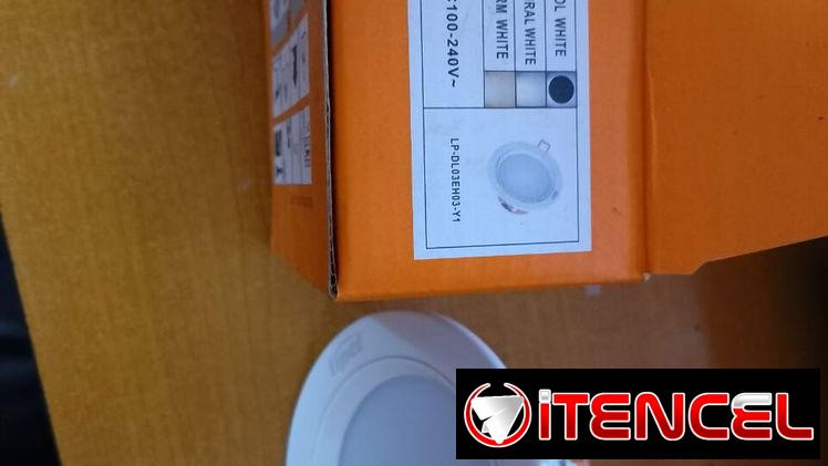 Vendo Distroicas de 3w (1200 cup) y de 9w (1500) NEW funcionan en 110 y 220 solo whatsapp lary 53136050