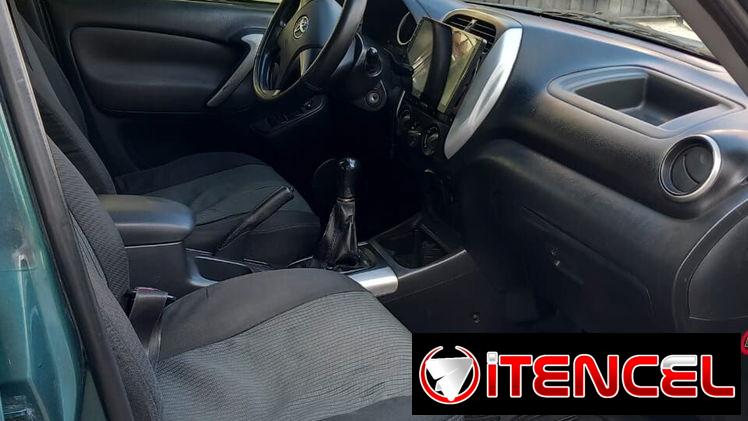 Toyota RAV4 del año 2004