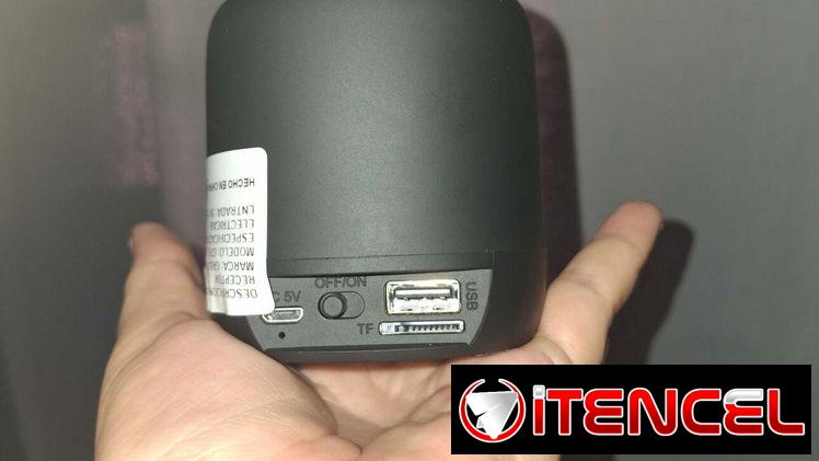 Bocinas de mano Bluetooth puerto usb y tarjeta SD, nuevas y de varios colores. Nuevas.