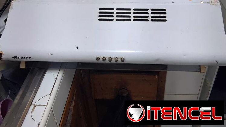 15000 cup extractor de cocina trabajando perfecto OJO hay que chapistiarlo de estar guardado sin usar en un lugar unido