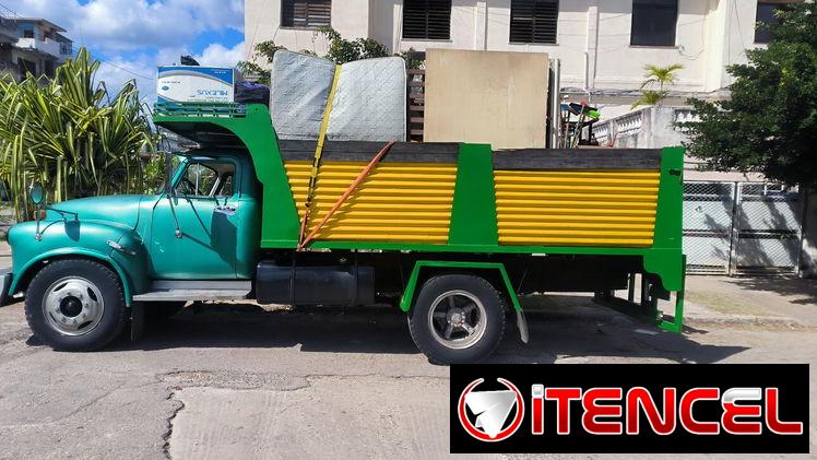 Camión de mudanzas y cargar en la Habana
