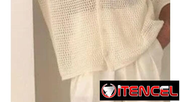 Camisas de e mallas detalles en la foto
