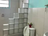 Oportunidad única en Playa, cerca del Tropicana!  Se vende casa en altos tipo dúplex, amplia y bien distribuida.