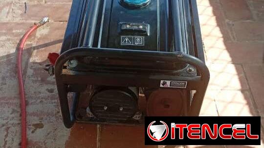 Planta eléctrica hecha de gas y gasolina