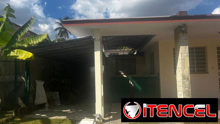 Casa de 3 cuartos en aldabo residencial