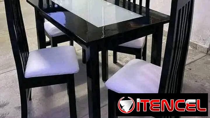Mesas de 2,4y6 sillas