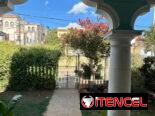 SE VENDE CASA BIPLANTA EN BAJOS – PLAYA, REPARTO LA SIERRA.*