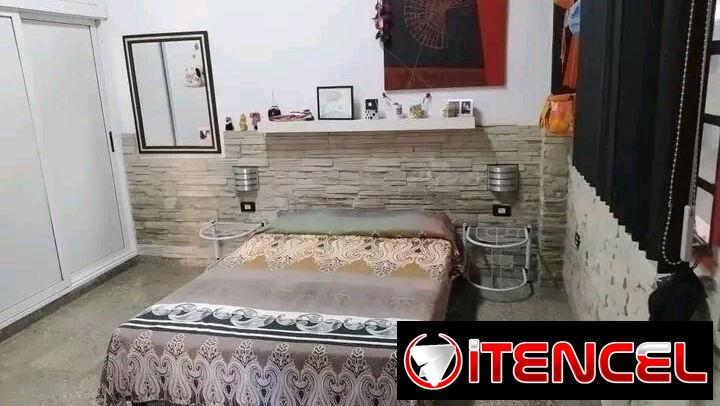 Dos casas en una sola en Santos Suarez Residencial