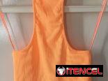 Top halter, marca BERSHKA. Color naranja . Tallas M y L