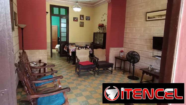 Se vende casa de 3 habitaciones en el vedado