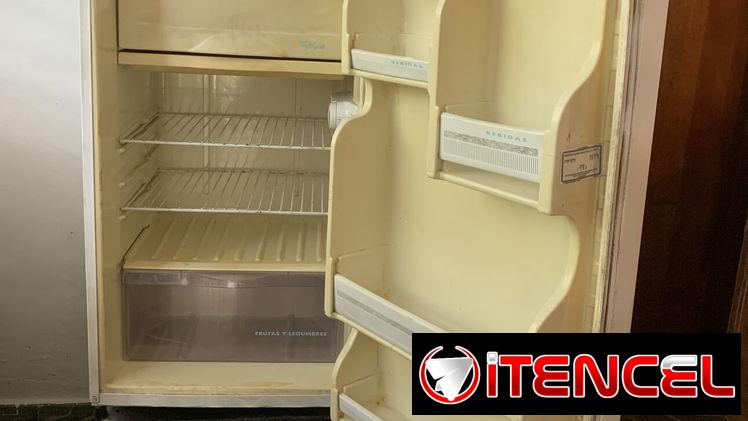 Refrigerador marca Whirlpool. De uso en perfecto estado. Tel. 53308332, 52915874