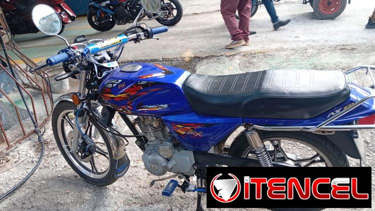 Moto 4t 125cc con precirculacion, cuadro troquelado, esperando chapa