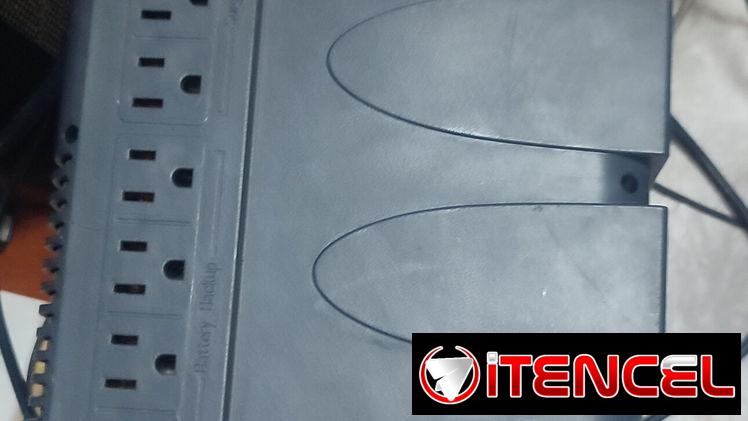 Backup numen 390w de 8 tomas de uso con batería de uso pero trabajando al 100%