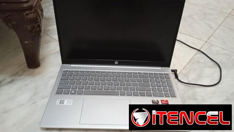 Laptop