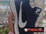 Ventas de tenis y sandalias