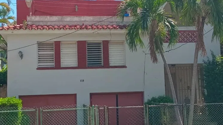 💥 SE VENDE PLANTA ALTA DE UN BIPLANTA EN MIRAMAR, LA HABANA – $100000USD 💥