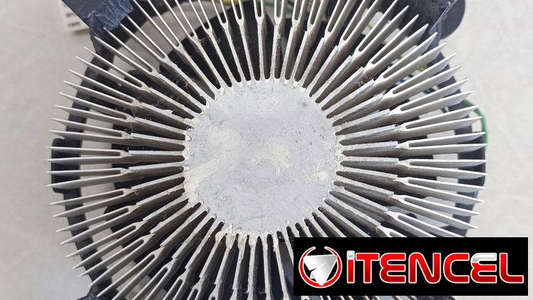 SE VENDE FAN INTEL CON DISIPADOR PARA MICRO DE PC, DE USO PERO EN BUEN ESTADO