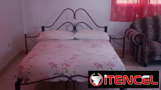 Casa de alquiler estilo loft , con espacio de guardar carro carpost 250$ telf +5358411177