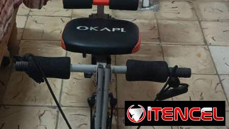 Bicicleta estática y silla de ejercicios en venta