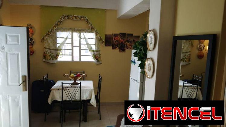 🍞📺🍽️ Apartamento de 1 Cuarto con Vista a la Ciudad en Centro Habana REF 1304
