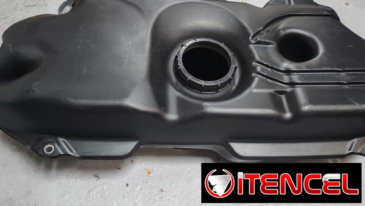 Tanques de combustible Yaris 2005 plásticos y de metal