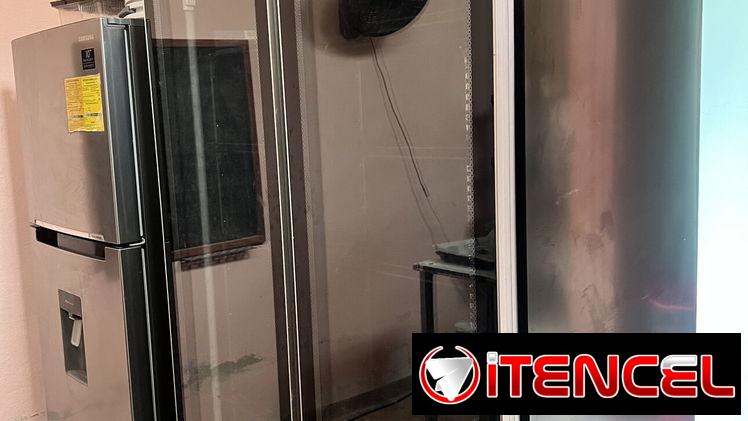 Nevera exhibidora doble puerta, marca XINGX.