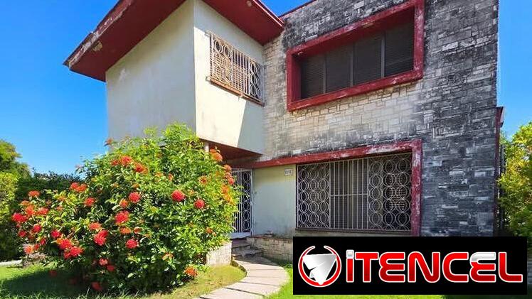 Casa Totalmente independiente Nuevo Vedado 430 m2 Año 1956 6/4 en 160mil 53582376