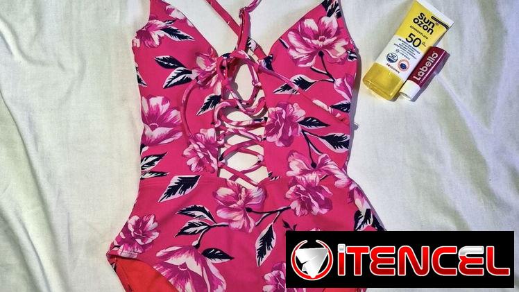 Trusa y bikini