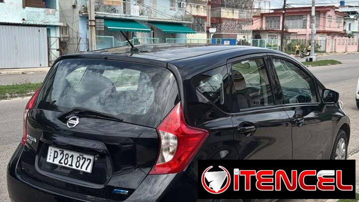 Vendo o negocio Nissan versa, 2015 automatico