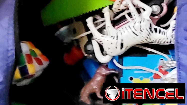 MALETIN LLENO DE JUGUETES DE USO