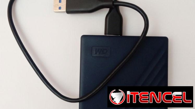 Disco duro externo WesterDigital de 2TB.