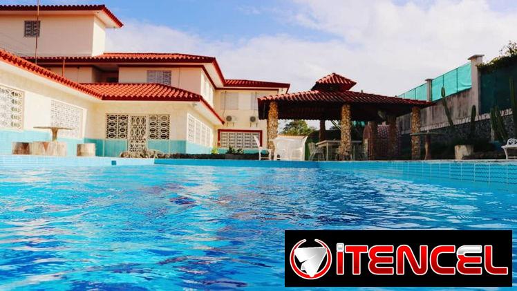 Acogedora casa de renta con piscina grande en Reparto Siboney,  8 habitaciones +53 52463651 ,O