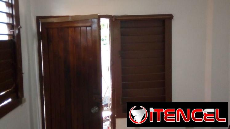 Permuto casa en marianao de 1 cuarto en bajos placa libre para Mulgoba.
