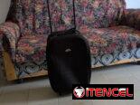 Se vende maleta de equipaje pequeño
