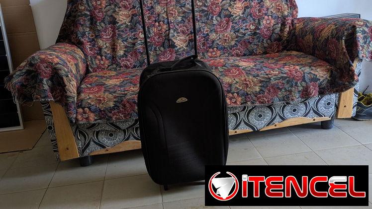 Se vende maleta de equipaje pequeño