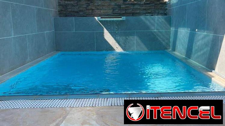 Cod.Z 🌊Renta de Casa en  Varadero. 4 Habitaciones con Piscina Techada. Capacidad 10 personas 👥