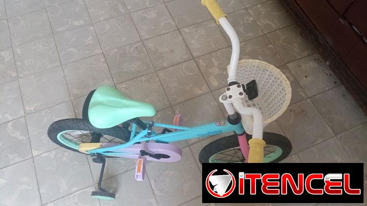 Bicicleta de poco uso