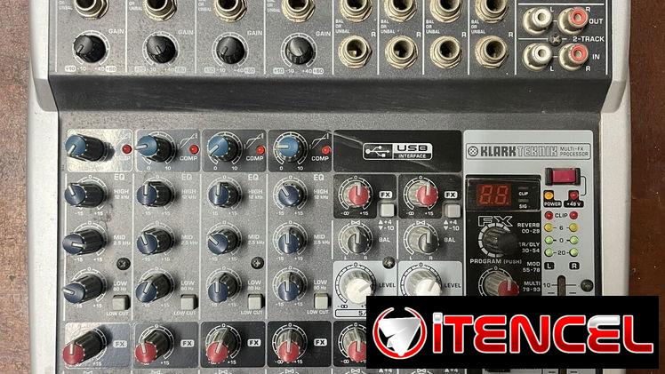 Consola Behringer QX1202
