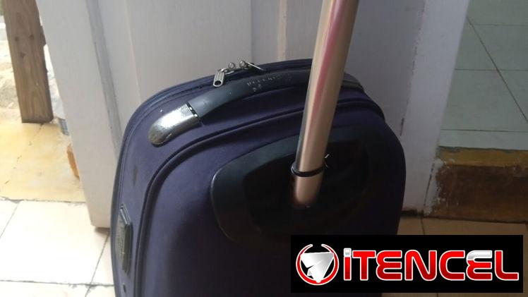 Maleta de 10-12 kg de uso en buen estado
