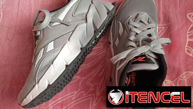 Vendo tenis y sandalias para niña!!!!