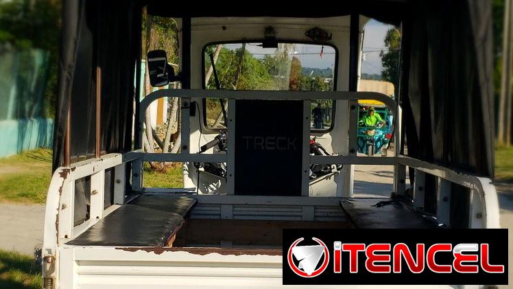 Triciclo de combustión 250cc para 8 personas y el chofer