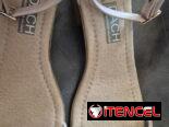 En venta sandalias de mujer