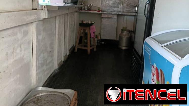 Se vende foodtruck con todos los equipamientos listo para trabajar