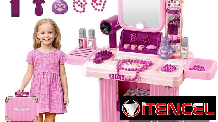 Set de maquillaje, muñecas, juego de doctor