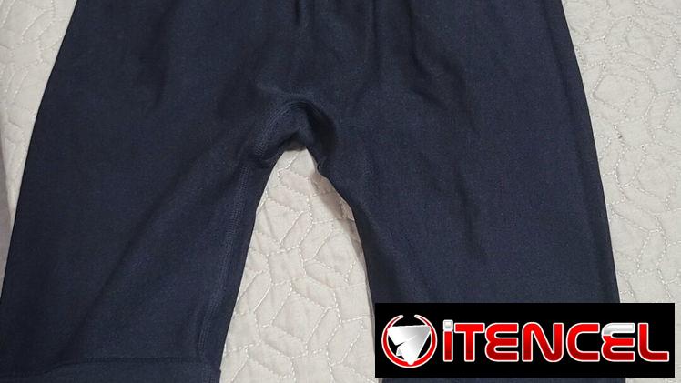Mono enterizo deportivo elastizado negro. Puede servir de faja